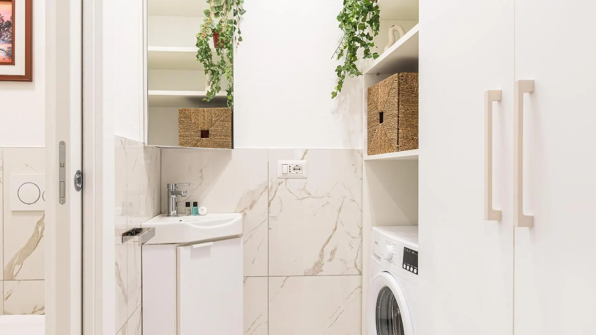 Design Apartment - Tricolore, Macedonio Melloni Milan
