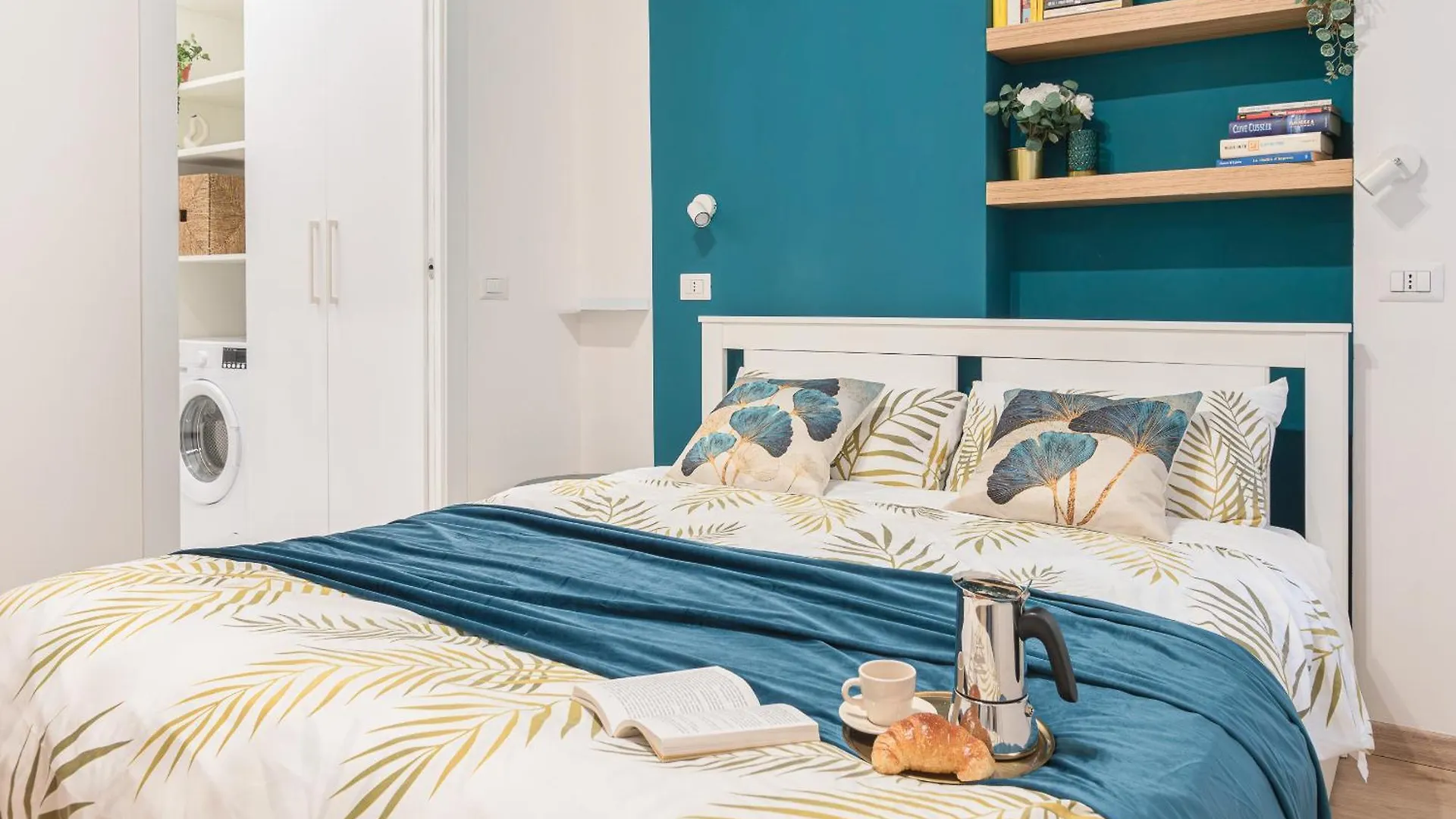 Design Apartment - Tricolore, Macedonio Melloni Milan